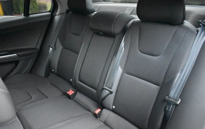 Volvo S60 cena 55900 przebieg: 238000, rok produkcji 2017 z Nowy Dwór Mazowiecki małe 742